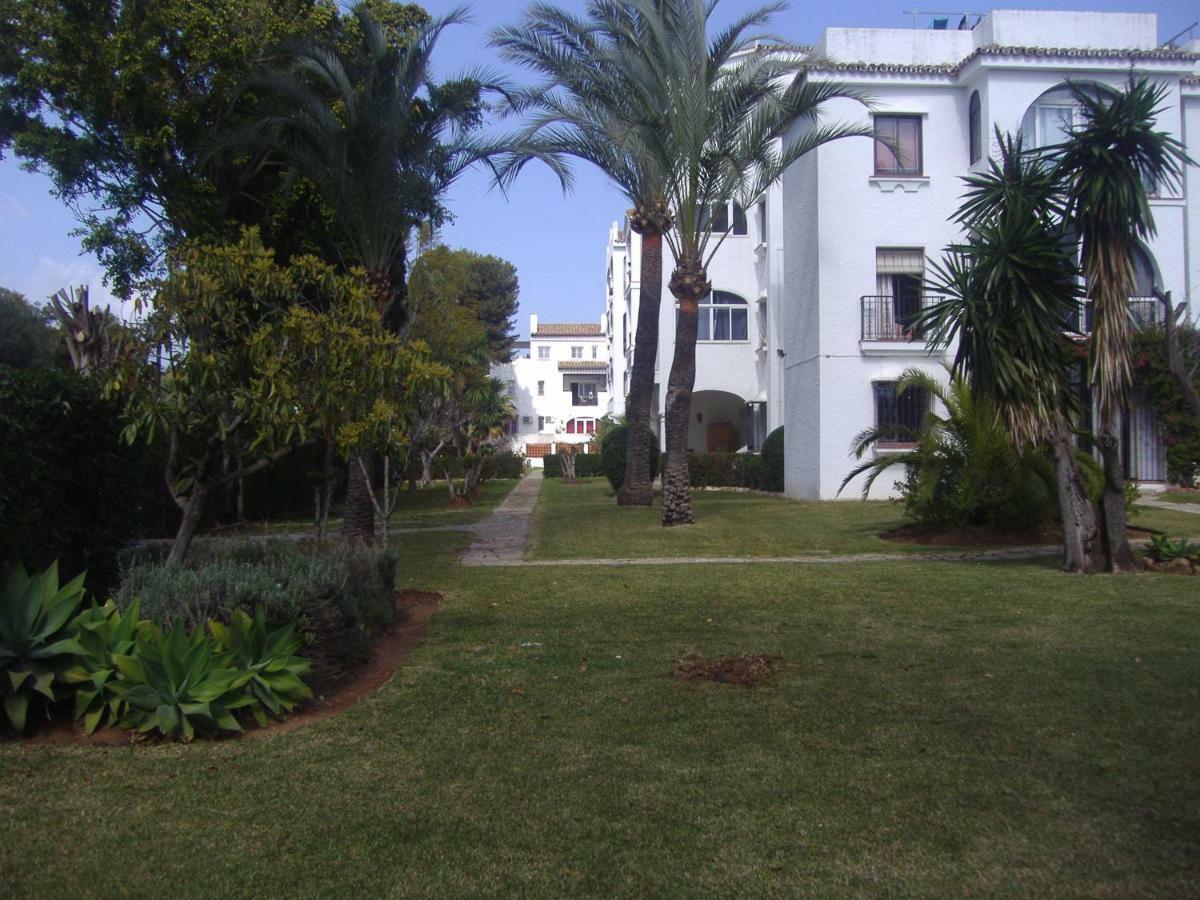 Lägenhet Apartamento Amueblado Estepona-marbella Un Dormitorio, 2 Camas, Sofa Cama Salon, A 1 Km Playa, Cortas Temporadas. Estepona