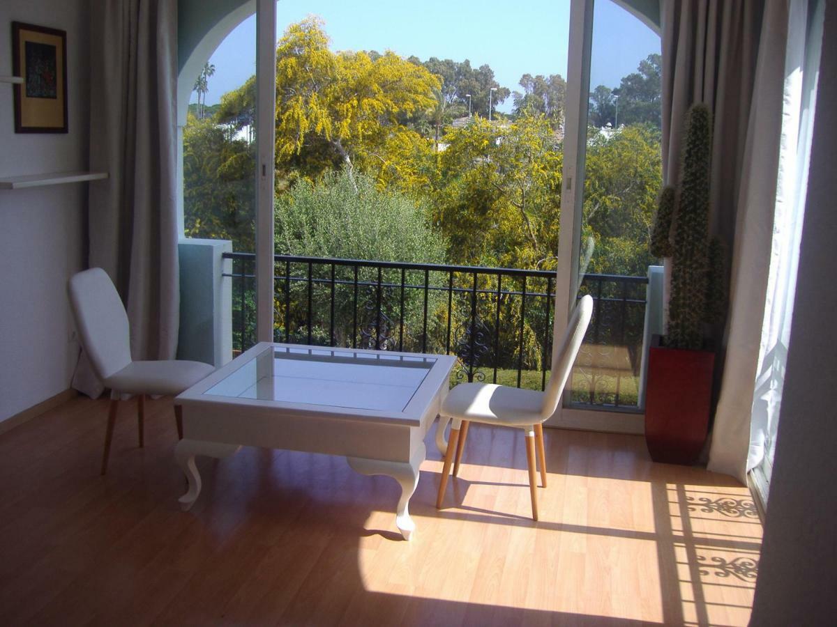 Lägenhet Apartamento Amueblado Estepona-marbella Un Dormitorio, 2 Camas, Sofa Cama Salon, A 1 Km Playa, Cortas Temporadas. *