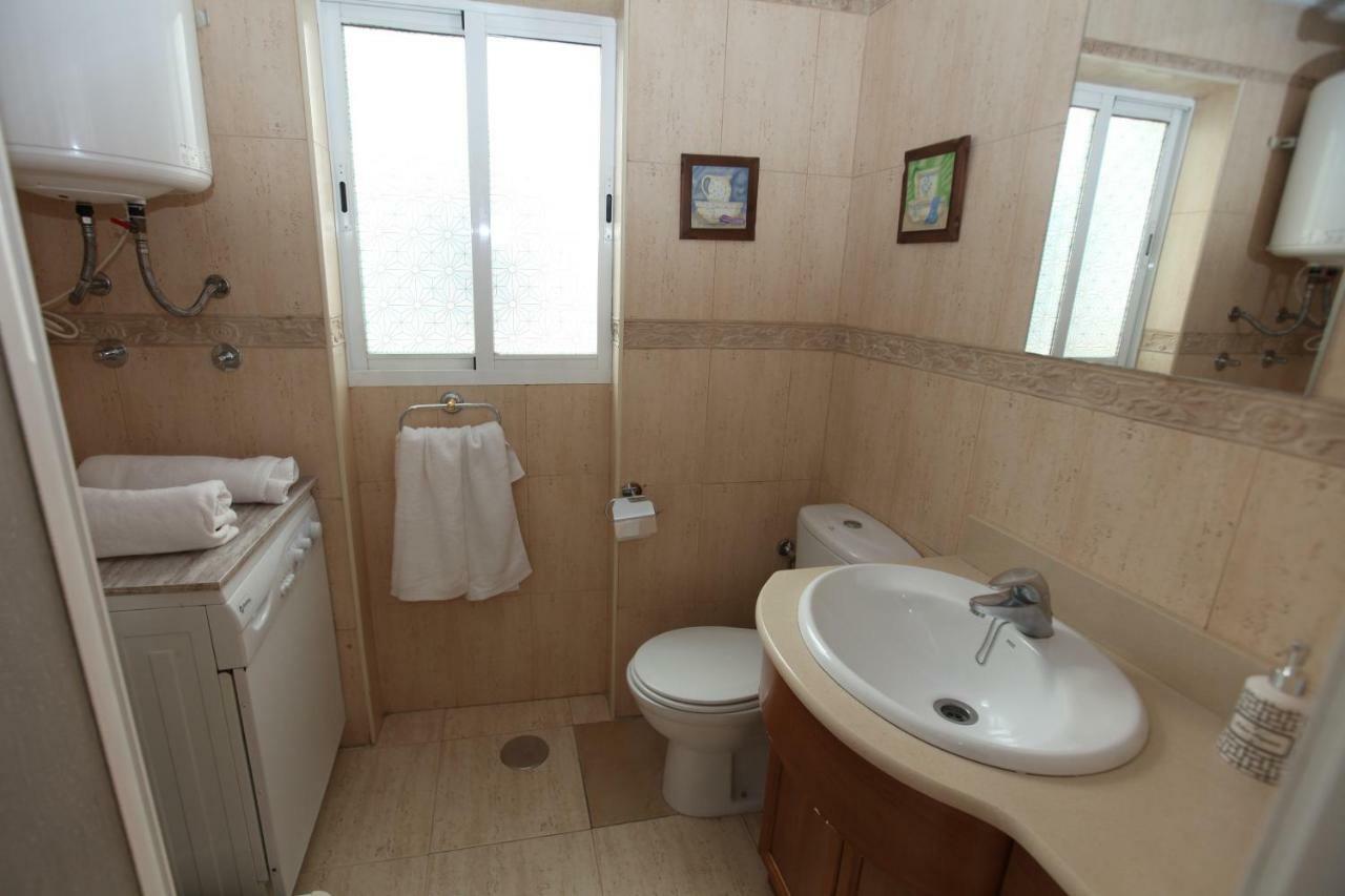 Lägenhet Apartamento Amueblado Estepona-marbella Un Dormitorio, 2 Camas, Sofa Cama Salon, A 1 Km Playa, Cortas Temporadas. *